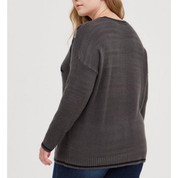 NWT Torrid 2 Stars Grey Crew Neck Sweater 2X 18 20 - Picture 4 of 9
